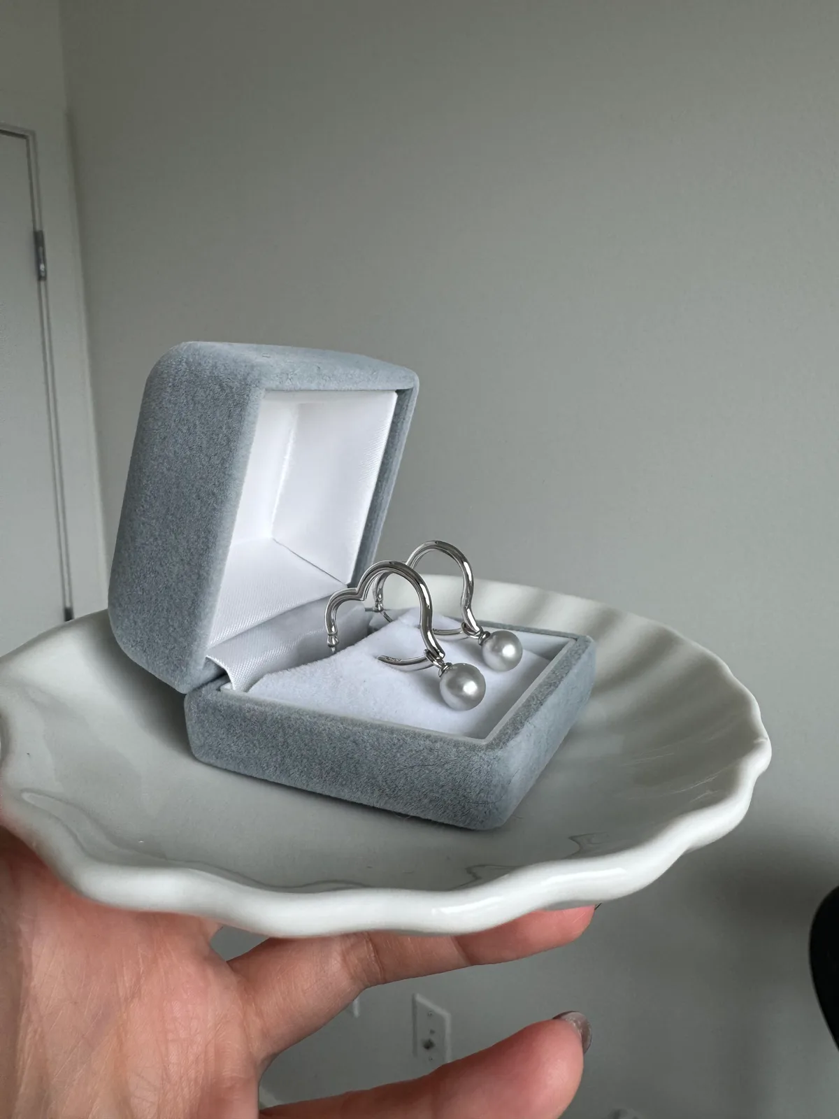 Lumie Signature - Akoya Love Earrings