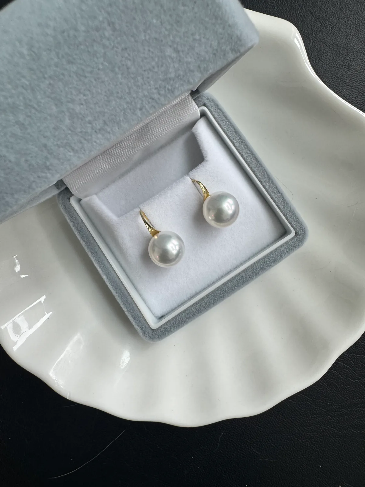 Soul Forever - South Sea Heel Earrings (Venus 11.0mm)