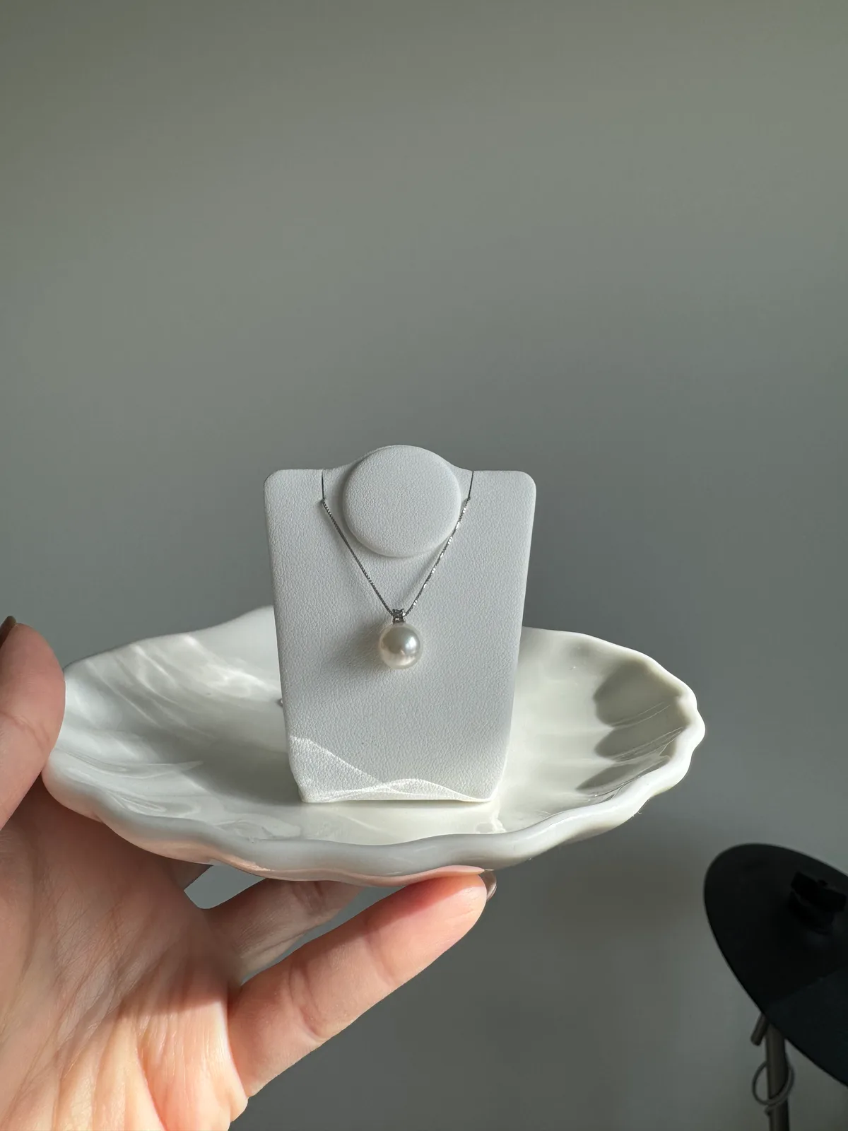 Lumie Signature - Akoya Diana Pendant (Hanadama 8.5mm)